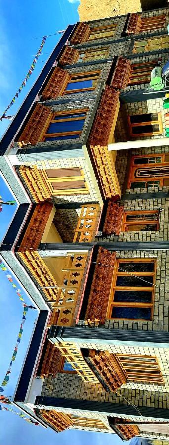Ladakh Country Inn Лех Екстериор снимка