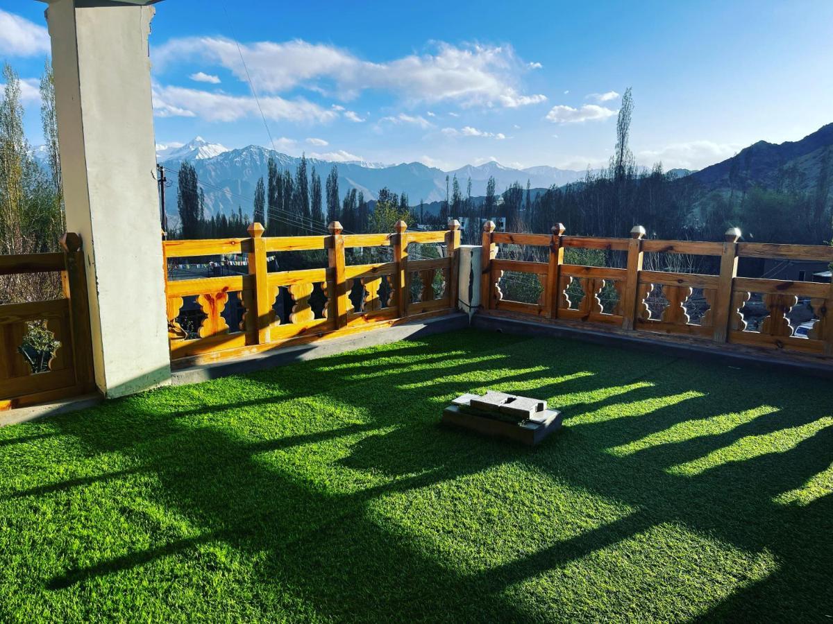 Ladakh Country Inn Лех Екстериор снимка